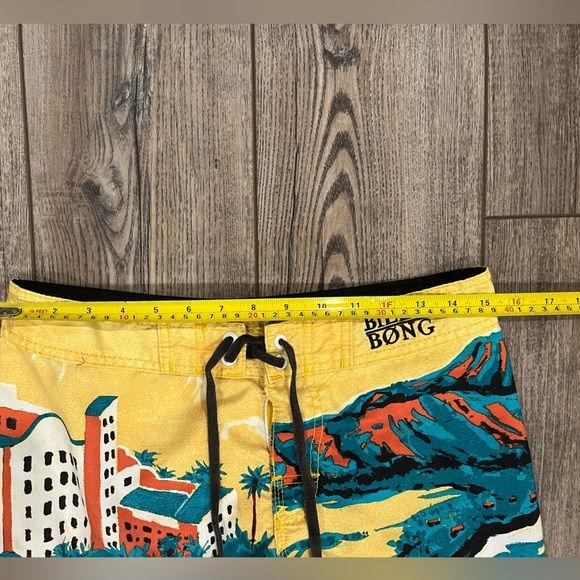 Billabong Men's Hawaiian Print Boardshorts - Size 30 - Picture 7 of 8